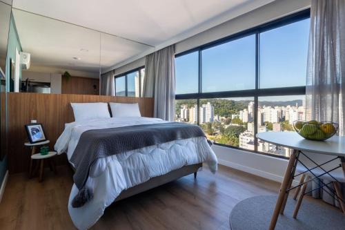 Loft moderno perto da Oktoberfest com vaga in Blumenau