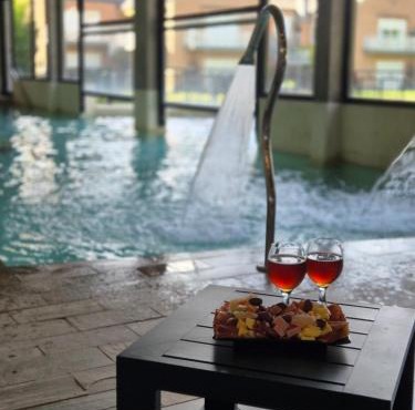 Los Robles Apart Hotel l Suites & Spa