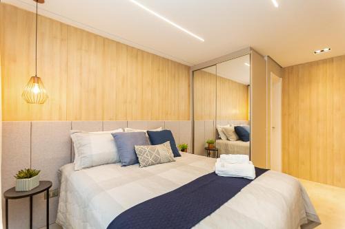 Luxuoso Apt Batel - 4 Minutos do Shopping Pátio Batel c/Garagem, Piscina, Sauna e Academia in Curitiba