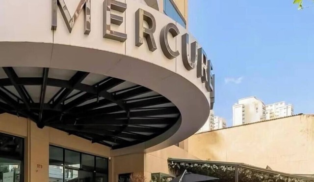 Luxurious 5-Star Flat 6 - Hotel Privilege (5 min from the airport)