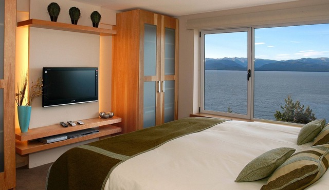 Luxury 2-Bedr Apt Amazing Views AT1