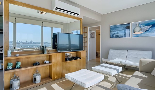 Luxury 2BR Apartment with Pool, Gym & Spa