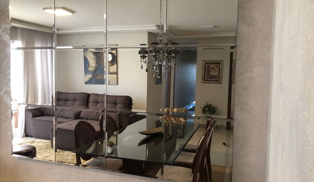 Luxury apartment furnished with exquisite taste, 4 suites, 4 parking spaces. in GUARAPARI