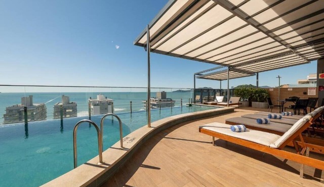 Luxury Stay Steps from Praia Brava