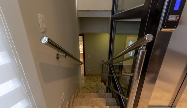 Mansion in Greater São Paulo Area - Condominium