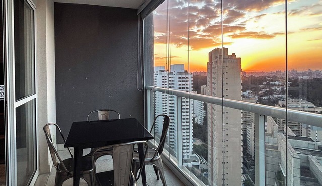 Modern and cozy executive apartment with a wonderful view in Morumbi!