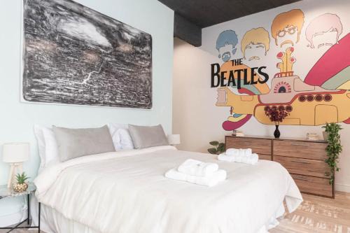 MOT ChicHaus 8 Lux Units 30 pax Daily Housekeeping!
