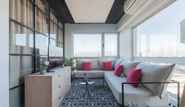 MOT Rentals + Madero Azopardo 'B' Lux Lofts Pool