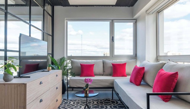 MOT Rentals + Madero Azopardo 'D' Lux 1 Bd