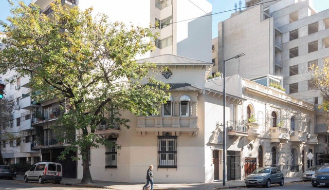 MOT Rentals + Villa Mansion Paz - 20 pax Deluxe House Belgrano