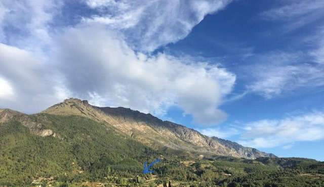 Mountain home with epic views- short drive to lake and river.