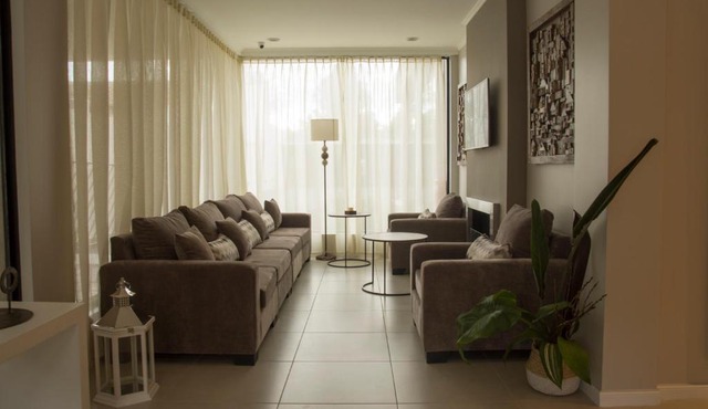 NAVARRO PLAZA HOTEL