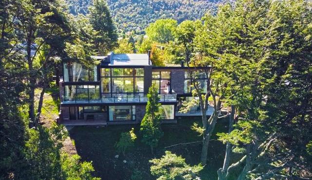 New Modern Home: Golf, Polo, Near Catedral Ski