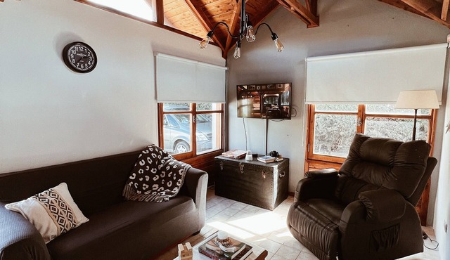 Nice 3-bedroom house with indoor grill in charming Esquel