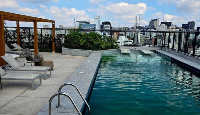 Nik Paulista/comfort on a high floor and great location.