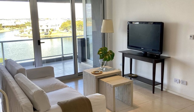 NORDELTA APARTMENT FURNISHED TO THE LAKE ! 2 main rooms TEMPORARY RENTAL!