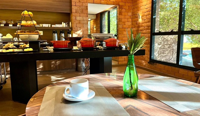 Oasis Plaza Hotel