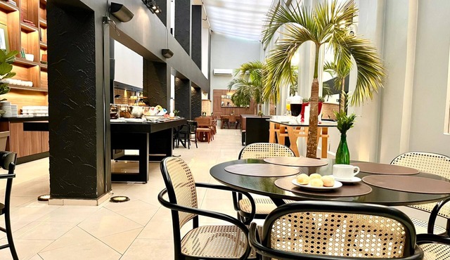 Oasis Tower Hotel