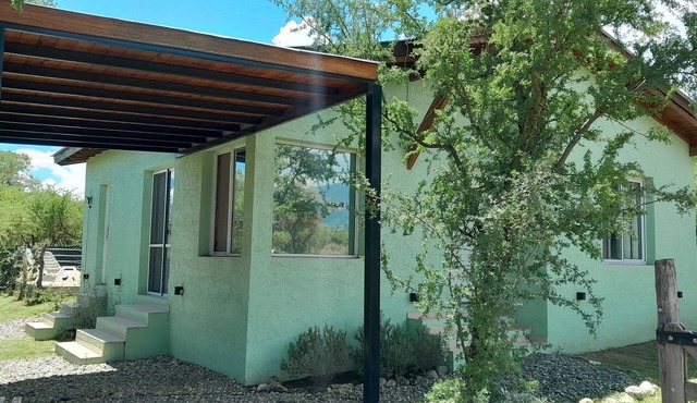 Ohana casitas, house with beautiful view to the sierras (pets welcome)