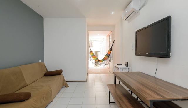 One-bedroom apartment with living room, house style, affordable in Ipanema!