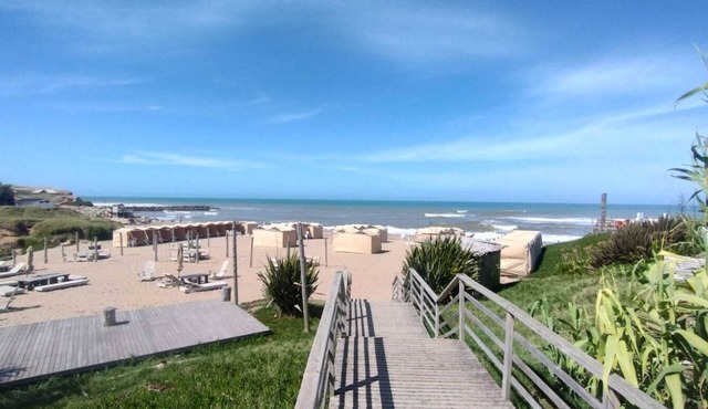 Playa Luna Roja