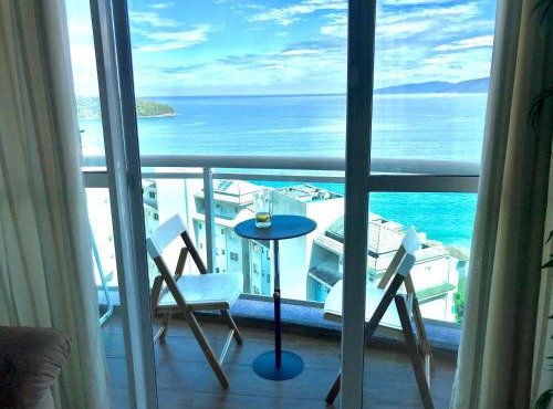 Porto Real Suites - Apto com vista para o mar e lazer de resort