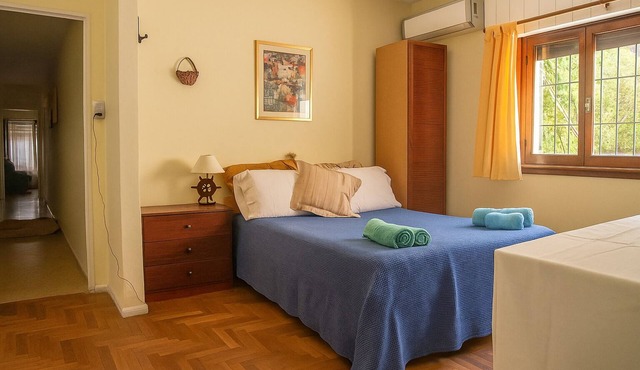 Private Independent room, Garden View with A/C Martínez, Unicenter