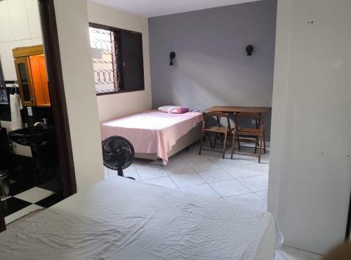 Quarto Bem Localizado em Lugar Tranquilo