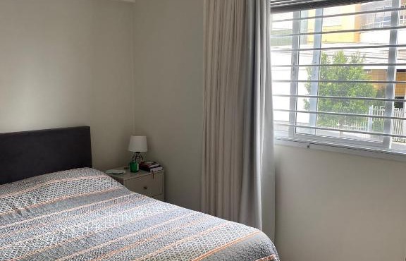 Quarto em apartamento no centro in Cascavel
