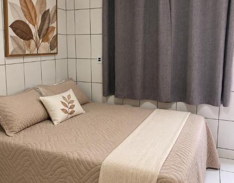 Quarto kitnet n 02 completo, banheiro, cozinha e garagem Apenas 1 quarto com 1 cama de casal in Ponta Porã