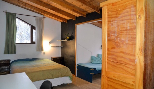 Quiet cabin close to the center, with parking