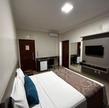 Racini Suites Hotel
