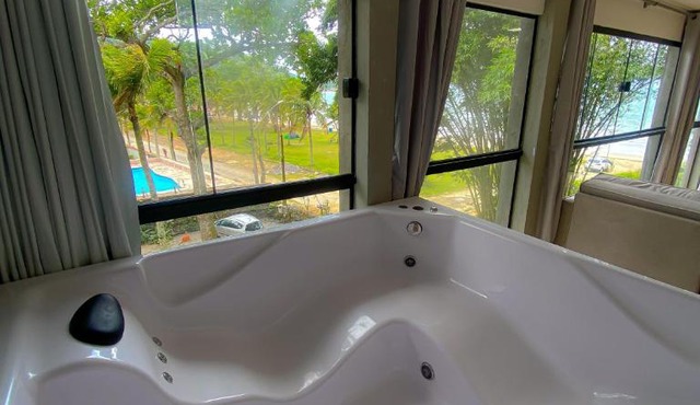 Raizes do Mar Hotel - Pé Na Areia - Opções de Suites com Ofuro Aquecido, SPA Privativo, Vista ao Mar ou Montanha, com Estacionamento e Café Incluso