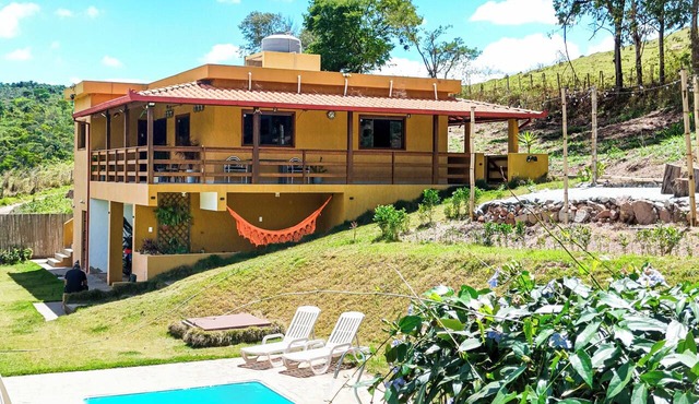 Rancho dos Sapos at the foot of the Minas Gerais mountains (Swimming pool, Hot tub) in Belo Vale