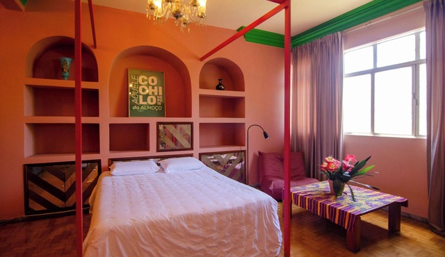 Spacious 230m² 4 Bed. Large, Cozy, Sunny Balcony. In the heart of the city.