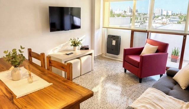 Spacious and bright apartment. 5 beds. Perfect for families. Downtown