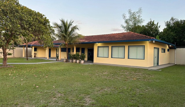 Spacious house with garden and 3 suites in Novo Airão.