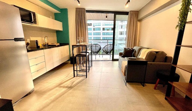 Studio Leblon - Modern with pool and gym.