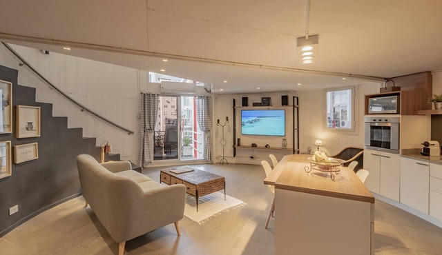 Stunning Loft in the Heart of Palermo Hollywood