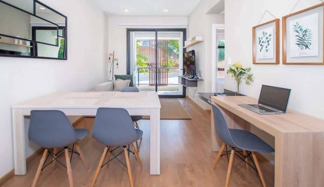 Stylish 1BR King bed Pool, Gym, BBQ Prime Area in Asunción