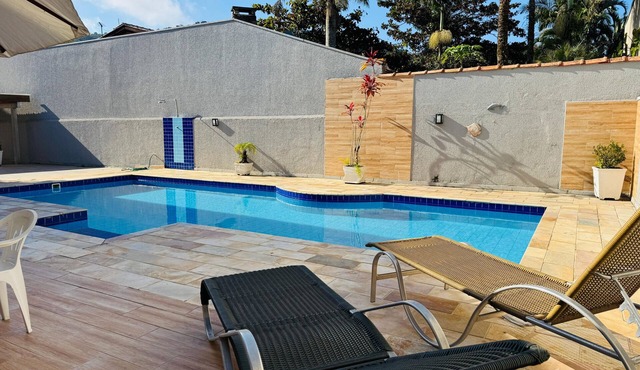 Super house on the beach with pool, 60m from the sea, air conditioning, etc.