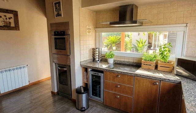 Superb 4-bedroom house in welcoming Villa La Angostura AMAZING VIEW LAKE