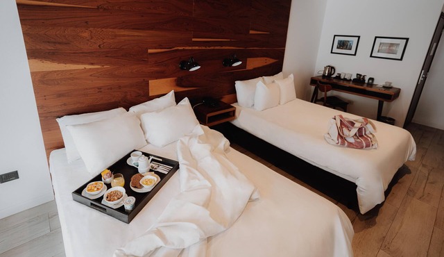 Tranquil Room w/Free Breakfast, Parking & Pool Access—Perfect for Relaxing Stay