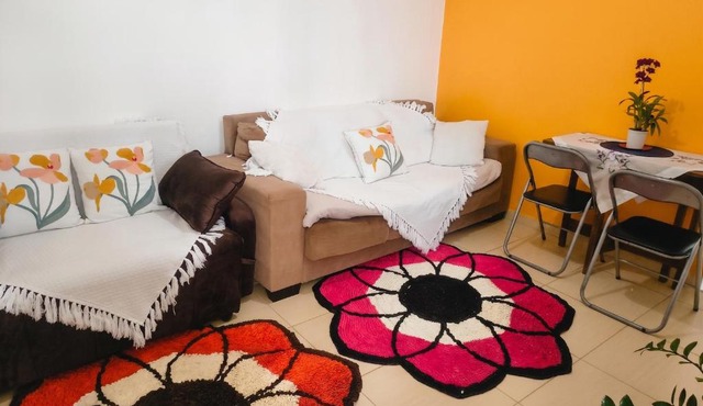um quarto, sala e Cozinha completa e espaço para trabalho in Brasília