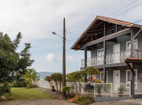 Unidade do térreo: casa à beira mar XJ6722