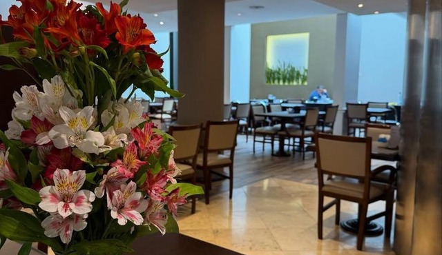 Urquiza Apart Hotel & Suites