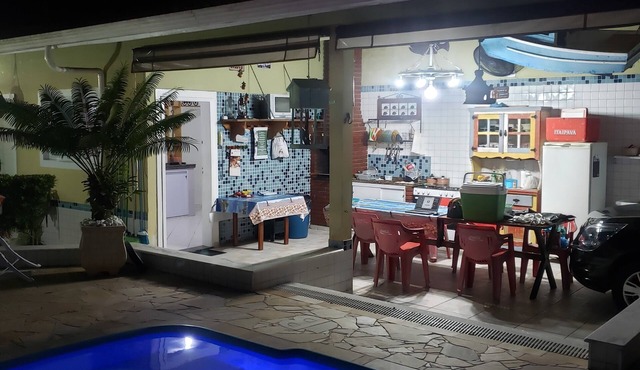 Vacation Home in Peruíbe (Swimming Pool, Wi-Fi, TV, Air Conditioning)