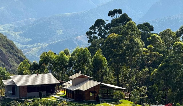 Valley Breeze Retreat with a View of the Valley in Santa Teresa