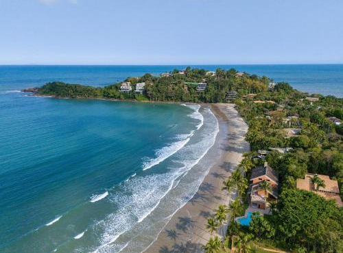 Villa in the middle of the Atlantic Forest in Guarujá