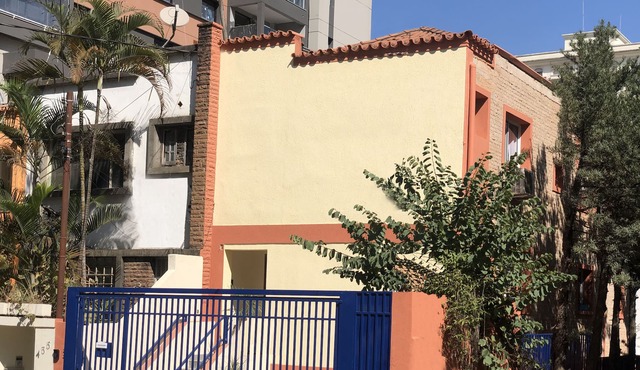 VILLAGE HOUSE IN THE CHARMING NEIGHBORHOOD OF PINHEIROS AND JARDIM AMERICA